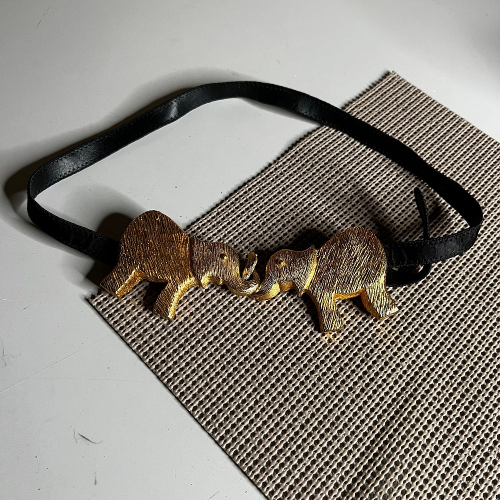 Vintage Weiss‎ Gold Tone Elephant Buckle Black Satin Belt Textured Animal Clasp